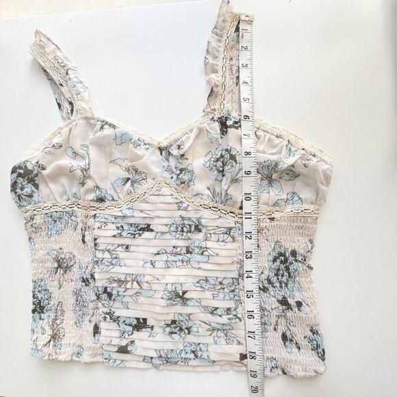 Bohme Pleated Smocked Bustier Tank Cream Blue Floral top Large - Picture 8 of 9